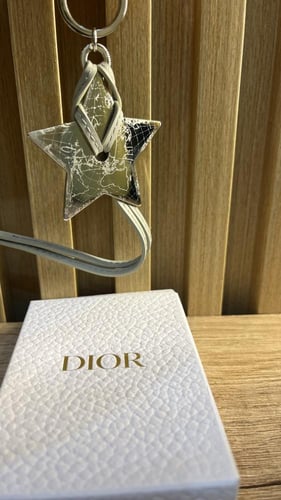 ميدالية نجمة ديور اخر اصدار