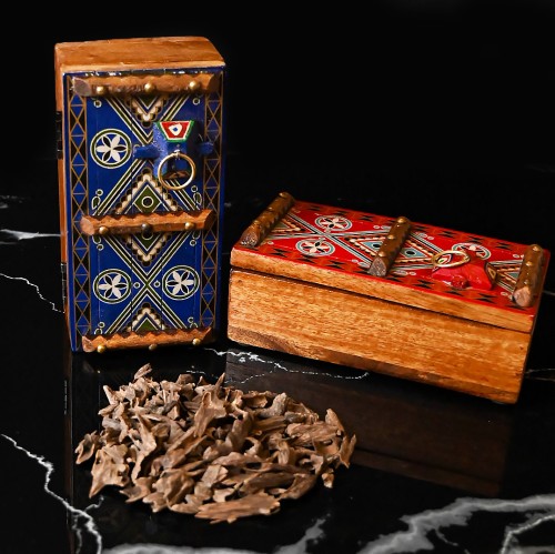 باب نجد ازرق مع نوع من العود