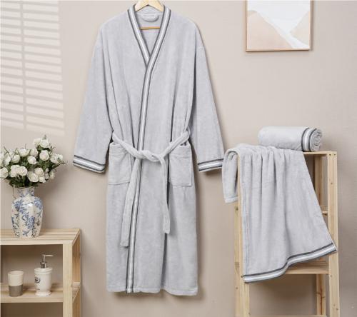 طقم روب فردي كبار بحافة شريطية اكس لارج 3 قطع رصاص...