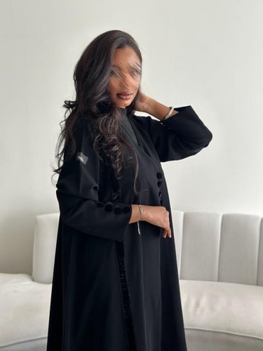 عباية كريب بتداخل مخمل