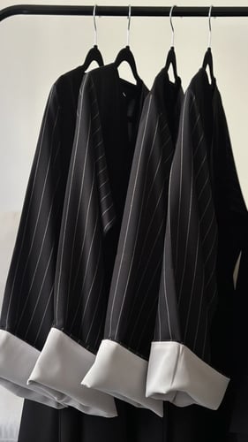 عباية باكمام مقلمة