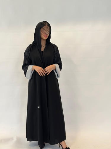عباية باكمام مقلمة
