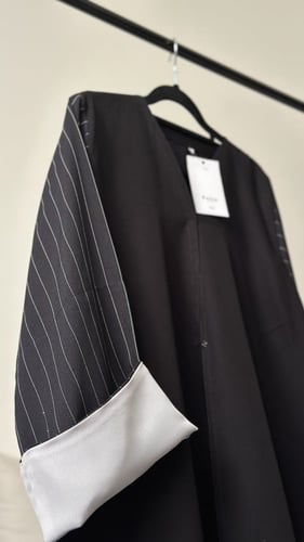 عباية باكمام مقلمة