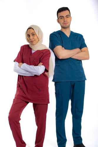 سكراب طبي عنابي | لانا كلاسيك - للجنسين