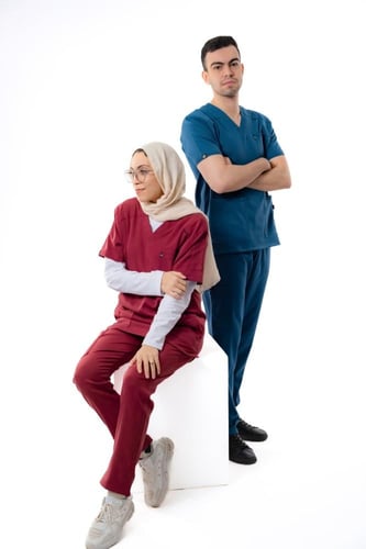 سكراب طبي عنابي | لانا كلاسيك - للجنسين