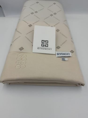 قماش جيفنشي صيفي كاكي فاتح 2026