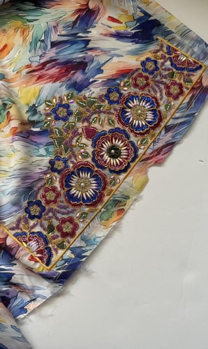 مخور حرير ايطالي شغل يد 3D فصوص ولولو