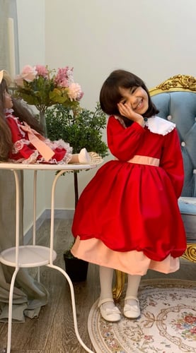 فستان سالي الأحمر (مع اكسسوار شعر)