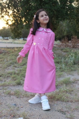 مريول بياقة وكم كشكش