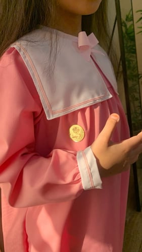 مريول بياقة مربعة