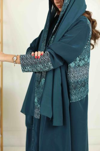 Warm turquole -petrol