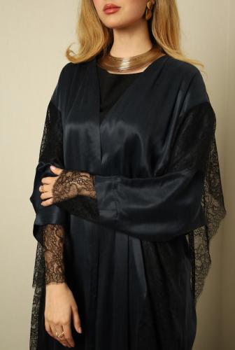 كوبرو ودانتيل كحلي