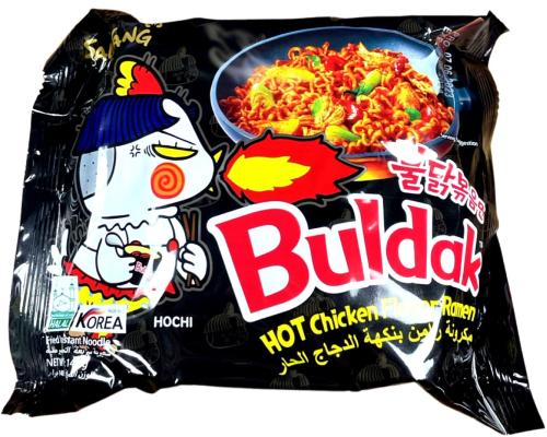 مكرونة رامن بنكهة الدجاج الحار