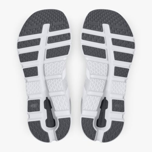 أون رننج - نسائي كلاودرنر أبيض/صقيعي