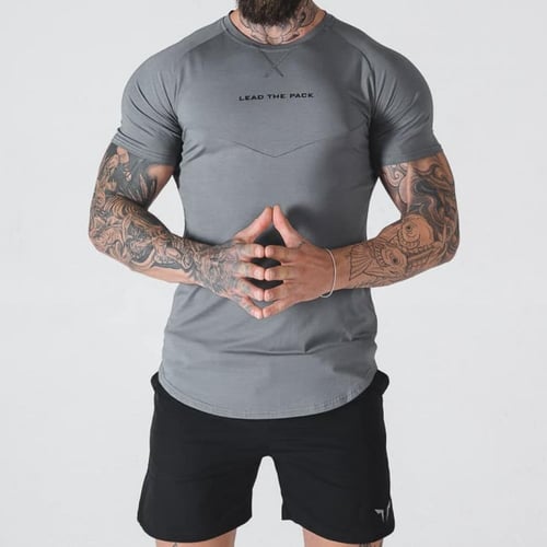 تي شيرت رياضي "ستيتمينت" من سكوات وولف