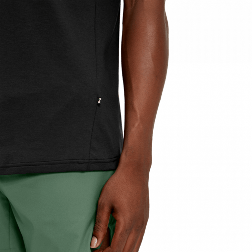 أون رننج تي شيرت رجالي لون أسود