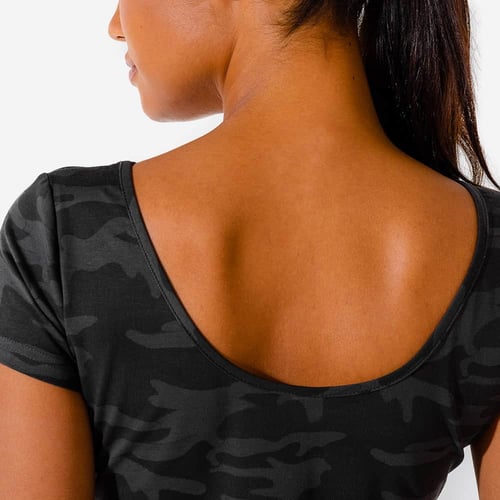 تي شيرت رياضي نسائية قصيرة "ووريور كروب تي" من سكو...