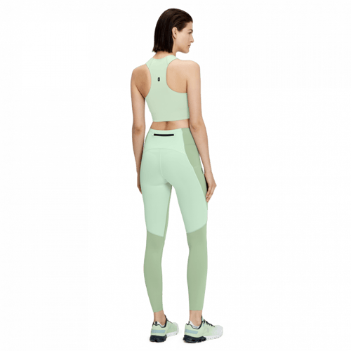 أون رننج كروب توب للركض نسائي لون موس / كريك