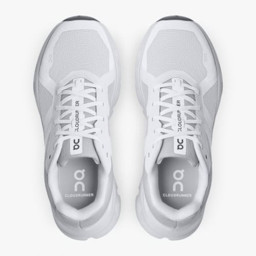 أون رننج - نسائي كلاودرنر أبيض/صقيعي