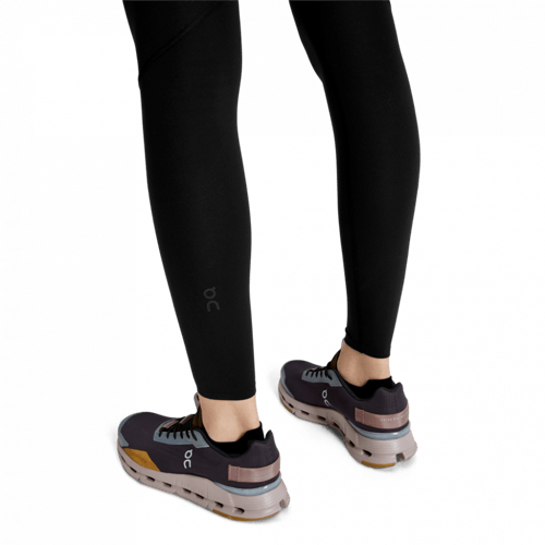 أون رننج ليقن ضيق للجري بخصر ضيق نسائي لون اسود