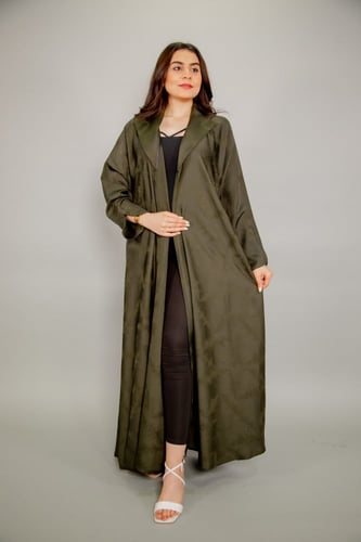 عبايه ملونه