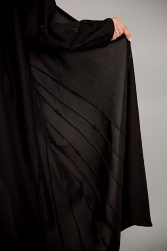 عبايه كريب كتان