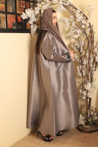 عباية ملونه تفتا بتصميم رائع