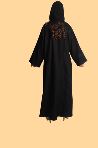 عباية سوداء كتان بتصميم مميز