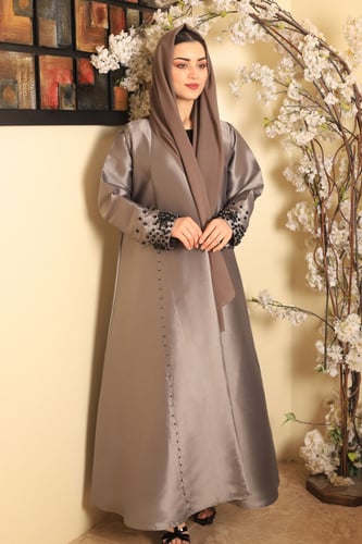 عباية ملونه تفتا بتصميم رائع