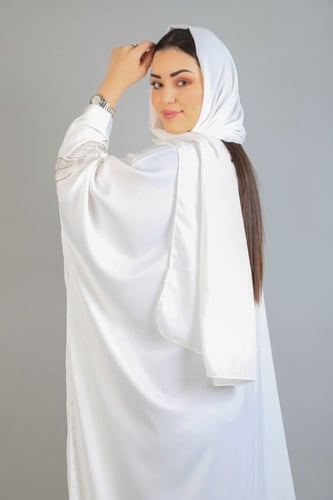 عبايه شك ملون