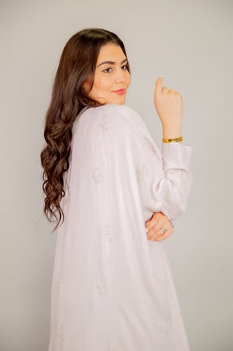 عبايه لينن مطرزه