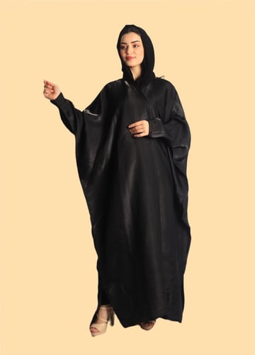 عباية سوداء حرير لامع