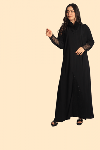 عباية سوداء لمسة حرير