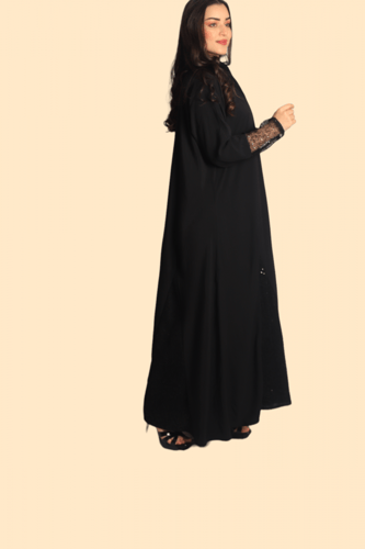 عباية سوداء لمسة حرير