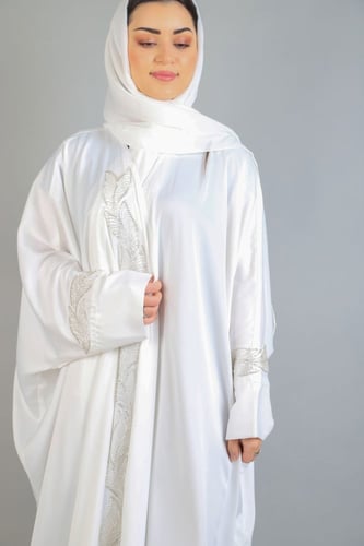 عبايه شك ملون