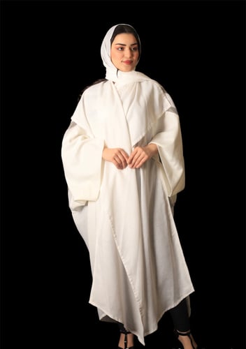 عباية رسمية بيضاء من قماش اللنن الهندي