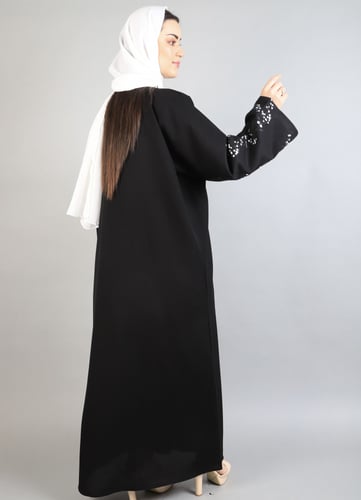 عبايه انترنت تطريز على الاكمام
