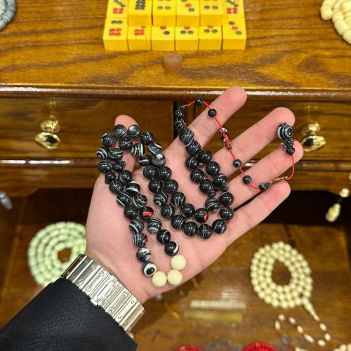 بلياردو اسود ببيض تمليكه