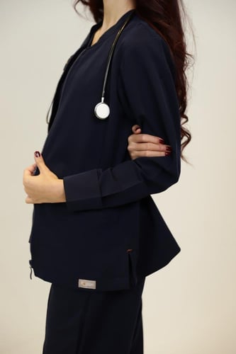 جاكيت طبي بالون الكحلي