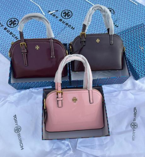 شنطة Tory Burch بتصميم أنيق وعصري