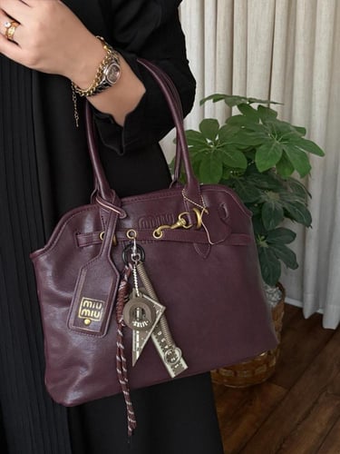 حقيبة ميو ميو