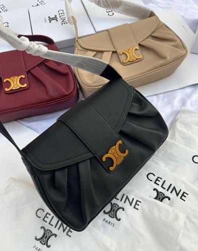 اختاري الأناقة الهادئة مع شنطة Celine