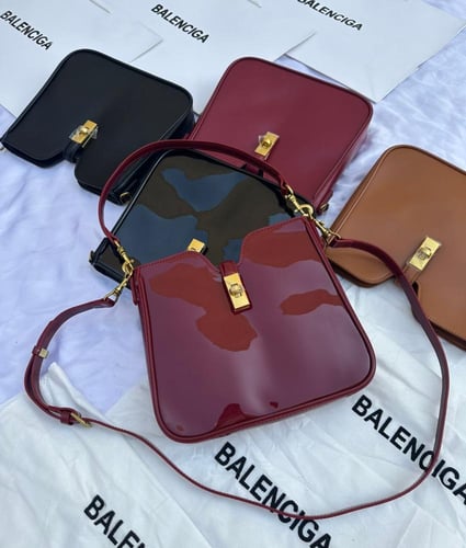 حقيبة Balenciaga النسائية