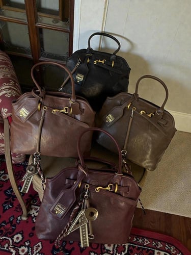 حقيبة ميو ميو
