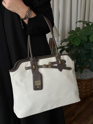 حقيبة ميو ميو