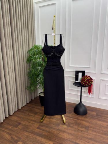 فستان سهرة قصير بتطريز