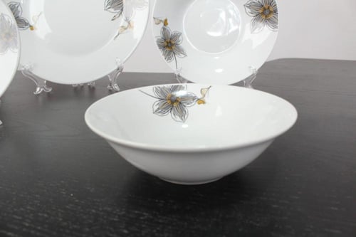 طقم سفرة بورسلان 16 قطعة يكفي 4 أشخاص