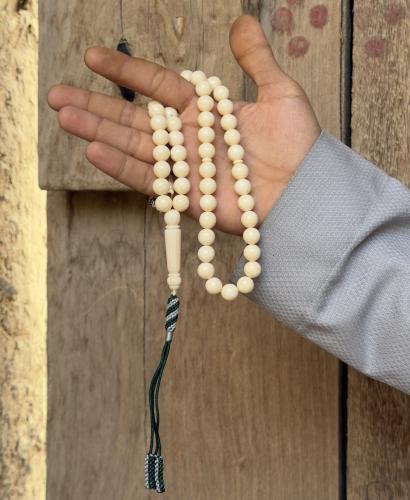 A tasbih with beads