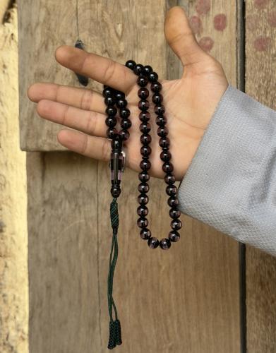 A tasbih with beads