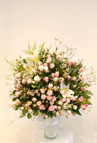 Natural baby rose flower vase + Casablanca